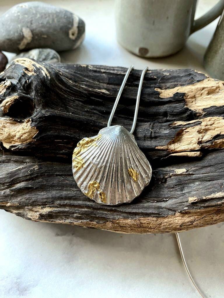 St Ives Silver Scallop Shell Necklace (large)